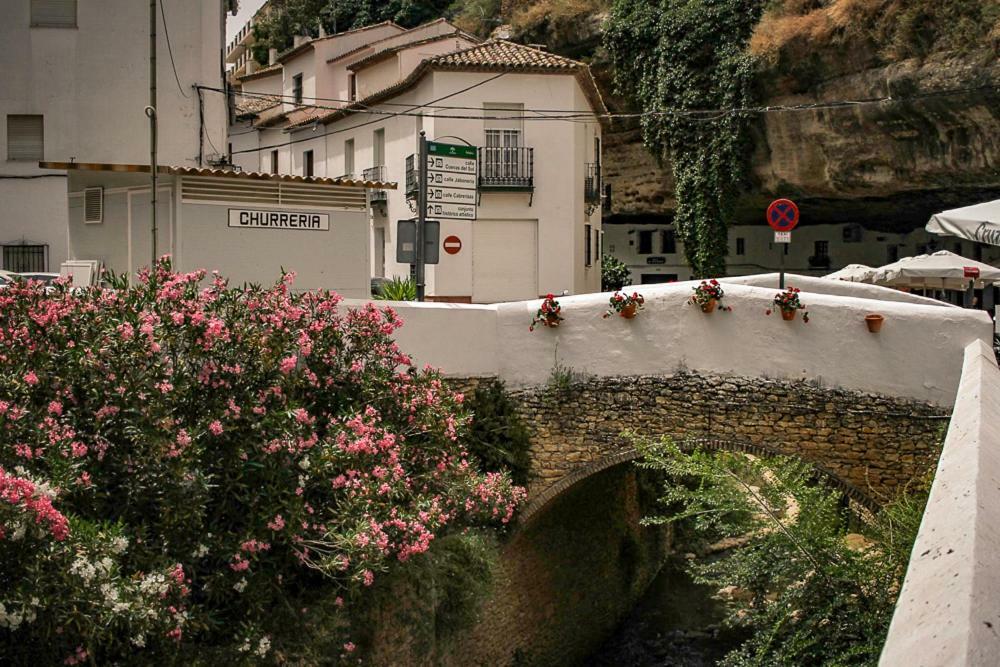 Апартаменты La Casa Del Rio Setenil De Las Bodegas Экстерьер фото