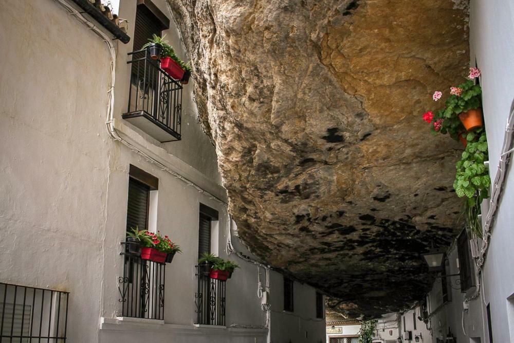 Апартаменты La Casa Del Rio Setenil De Las Bodegas Экстерьер фото